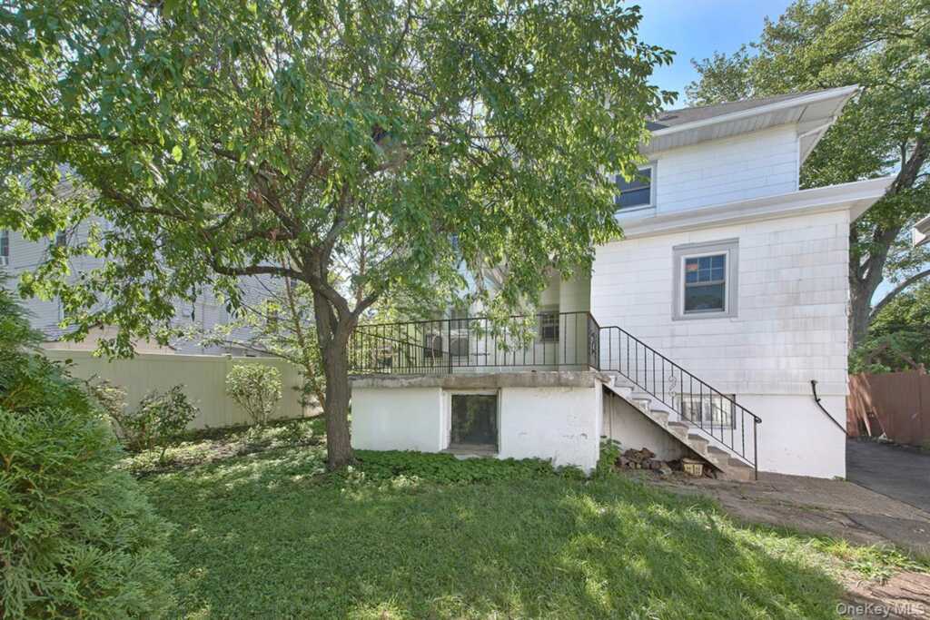 9 Linda Avenue, White Plains, NY 10605 - Photo 23 of 27