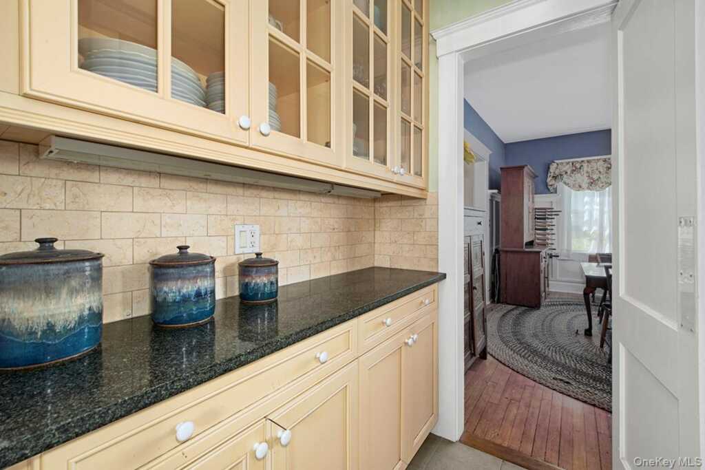 9 Linda Avenue, White Plains, NY 10605 - Photo 9 of 27