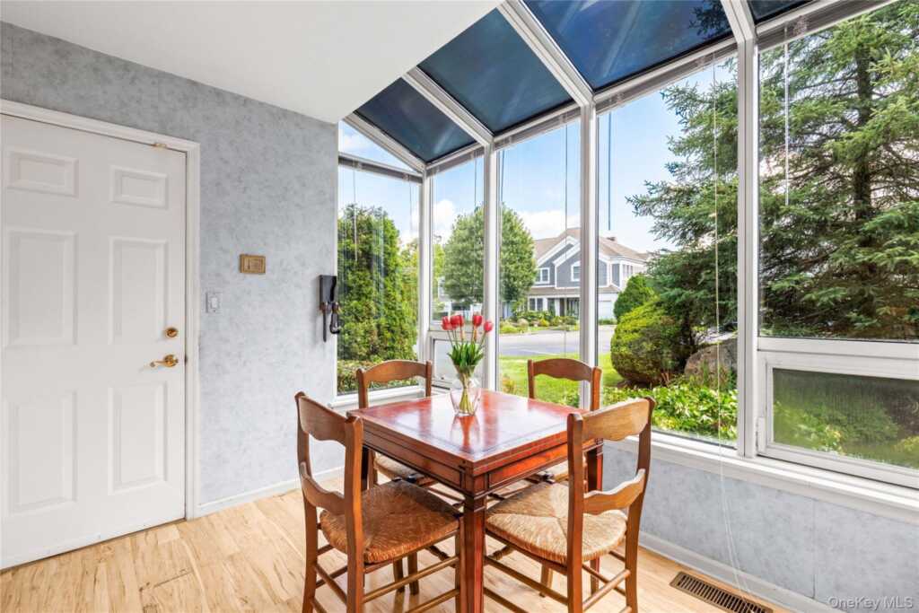 44 Alex Drive, White Plains, NY 10605 - Photo 11 of 34