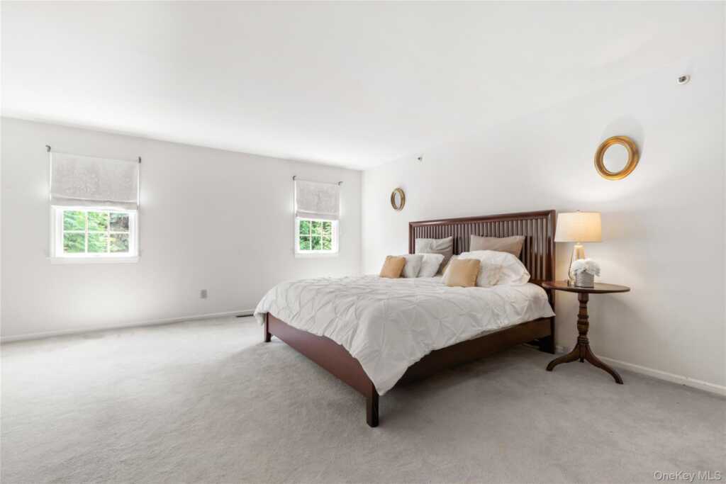 44 Alex Drive, White Plains, NY 10605 - Photo 15 of 34