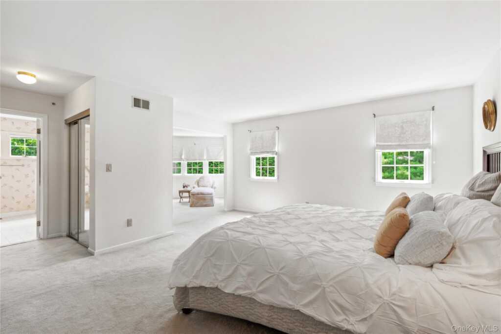 44 Alex Drive, White Plains, NY 10605 - Photo 16 of 34