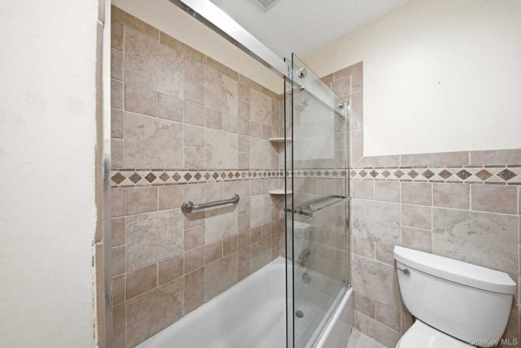 177 New Hempstead Road, New City, NY 10956 - Photo 20 of 43