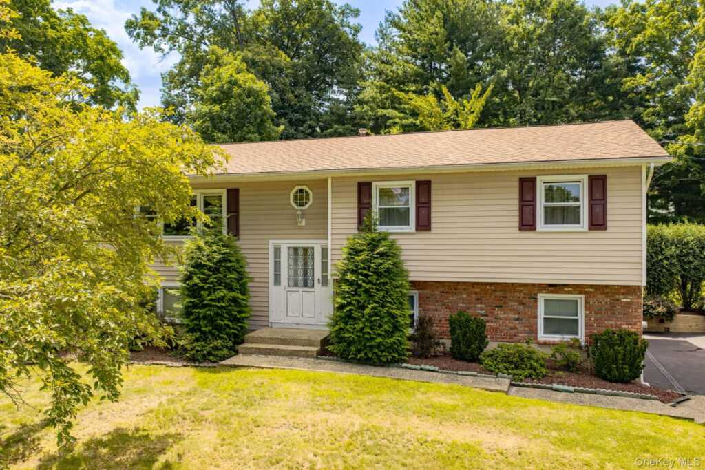 177 New Hempstead Road, New City, NY 10956 - Photo 3 of 43