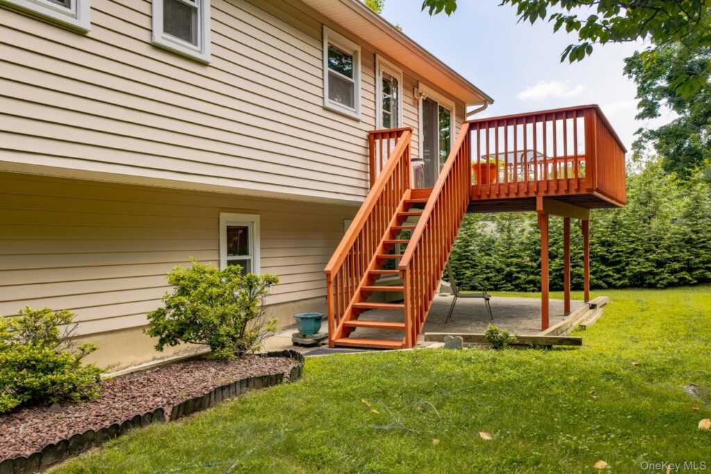 177 New Hempstead Road, New City, NY 10956 - Photo 37 of 43