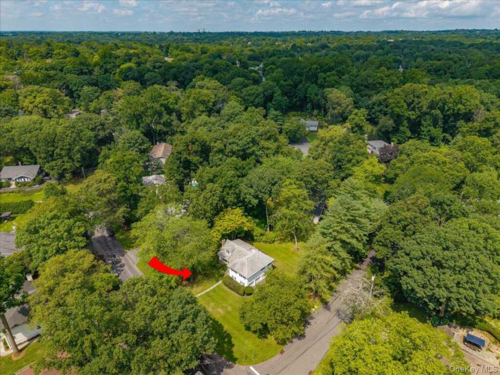 27 Meadowlark Road, Rye, NY 10573 - Photo 3 of 31