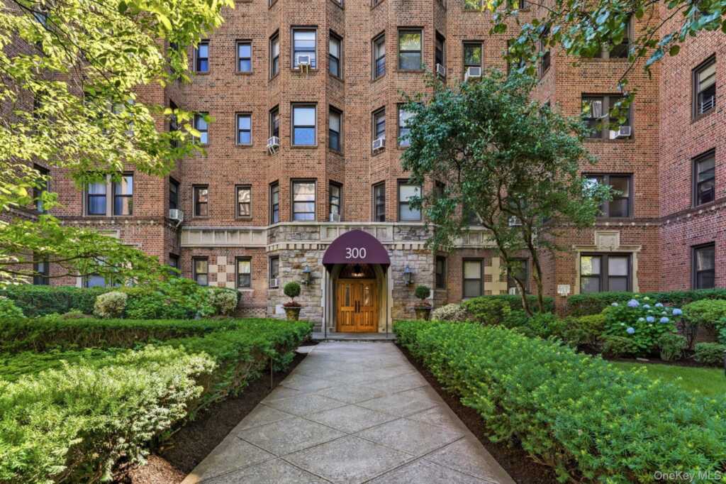 300 Main Street, Unit #6B, White Plains, NY 10601