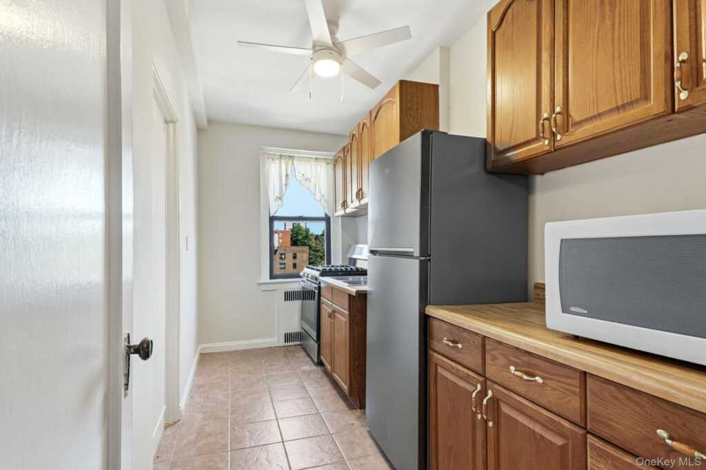 300 Main Street, Unit #6B, White Plains, NY 10601 - Photo 9 of 15
