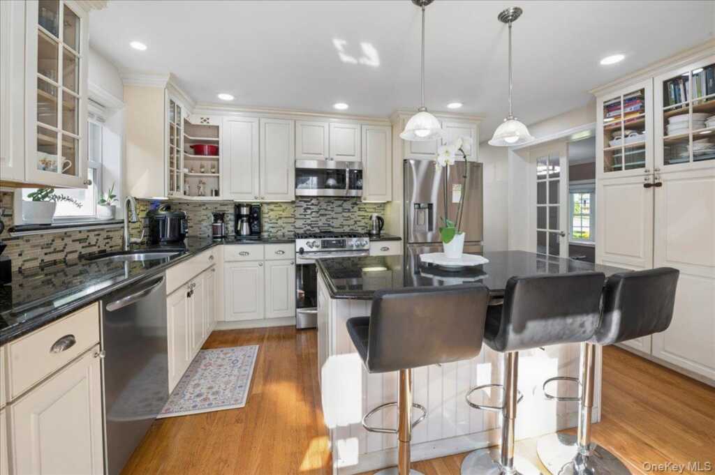 5 Quintard Drive, Rye, NY 10573 - Photo 10 of 31