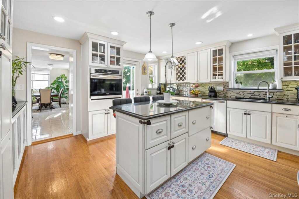 5 Quintard Drive, Rye, NY 10573 - Photo 9 of 31