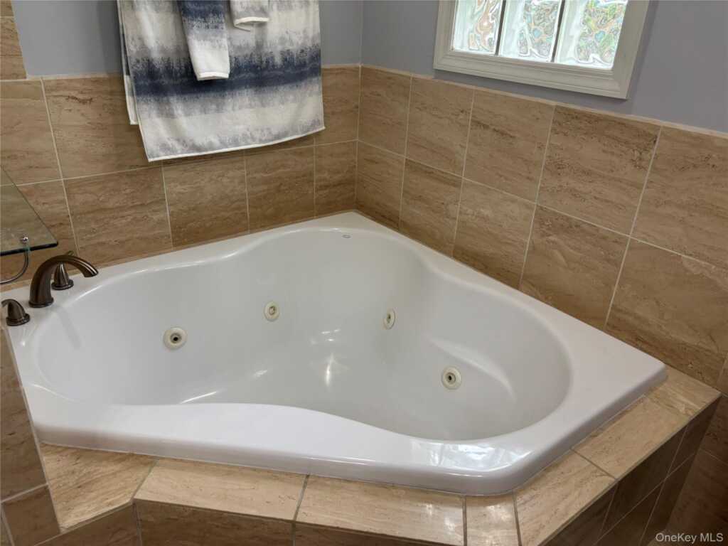 210 Glen Avenue, Rye, NY 10573 - Photo 28 of 48