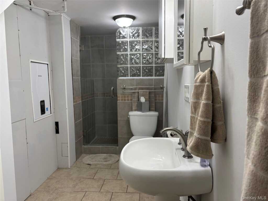 210 Glen Avenue, Rye, NY 10573 - Photo 37 of 48
