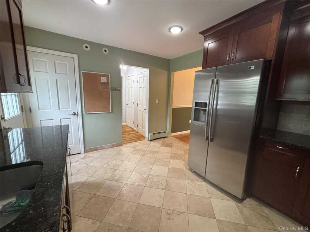 210 Glen Avenue, Rye, NY 10573 - Photo 6 of 48