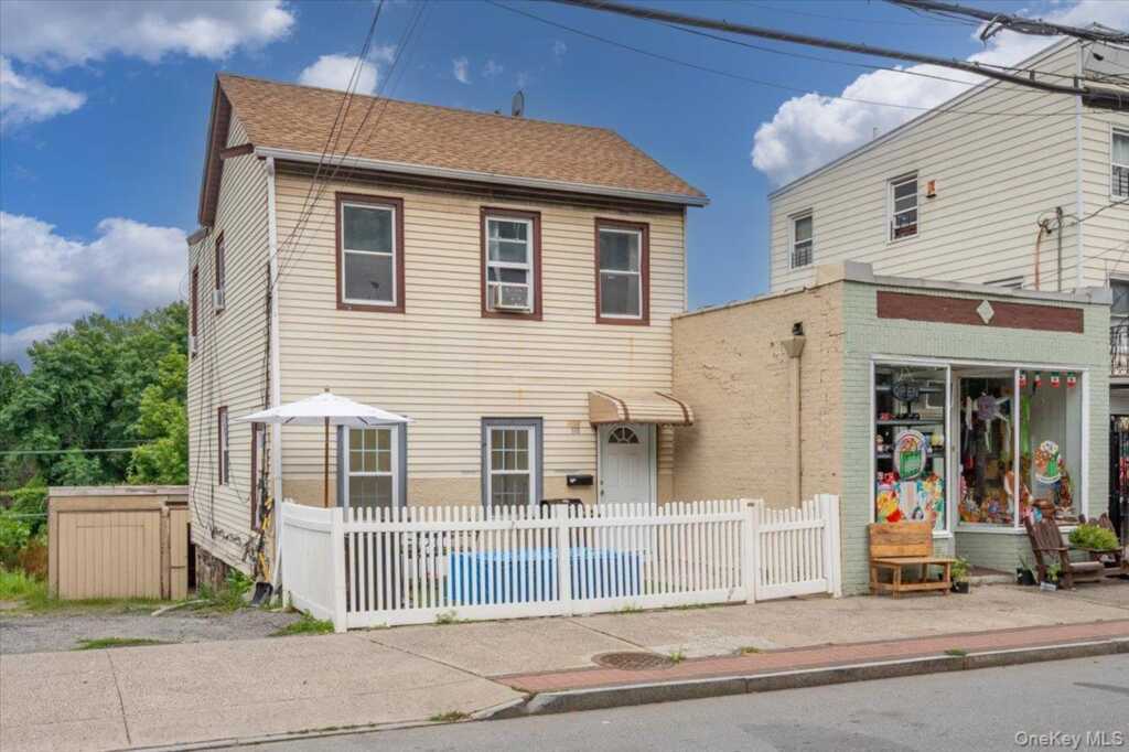 114-116 Ferris Avenue, White Plains, NY 10603 - Photo 2 of 18