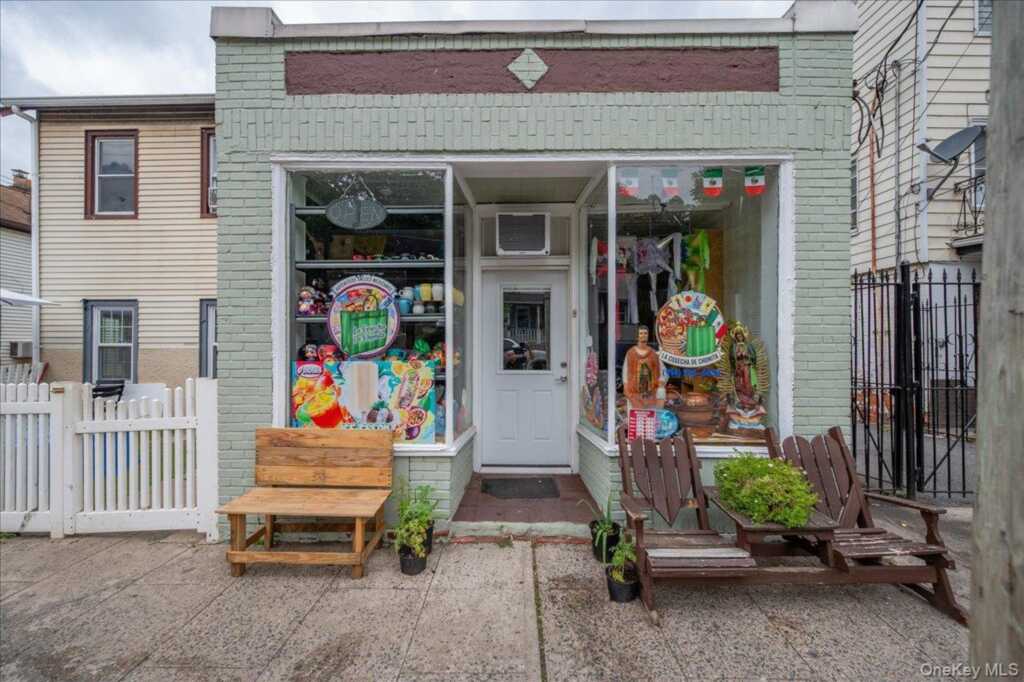 114-116 Ferris Avenue, White Plains, NY 10603 - Photo 3 of 18