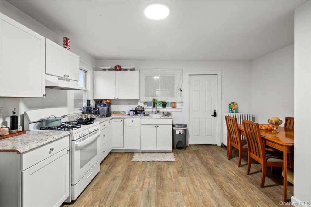 95 Grant Street, Rye, NY 10573 - Photo 16 of 30
