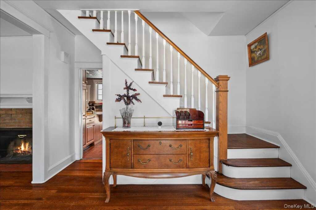 126 Greenridge Avenue, White Plains, NY 10605 - Photo 12 of 38