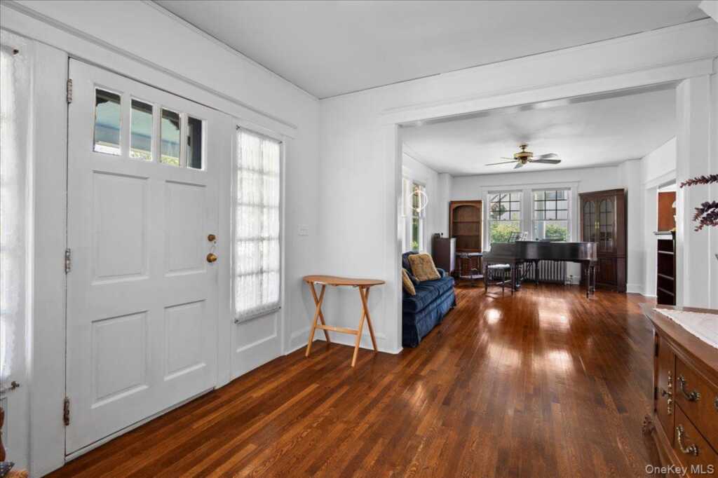 126 Greenridge Avenue, White Plains, NY 10605 - Photo 15 of 38
