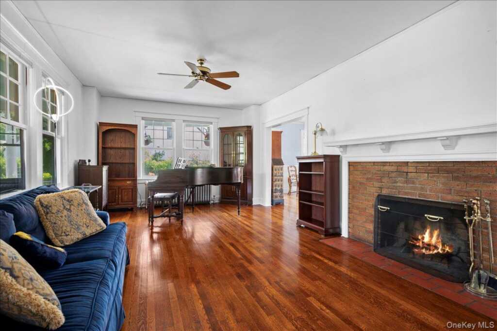 126 Greenridge Avenue, White Plains, NY 10605 - Photo 16 of 38