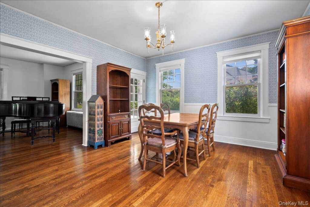 126 Greenridge Avenue, White Plains, NY 10605 - Photo 18 of 38