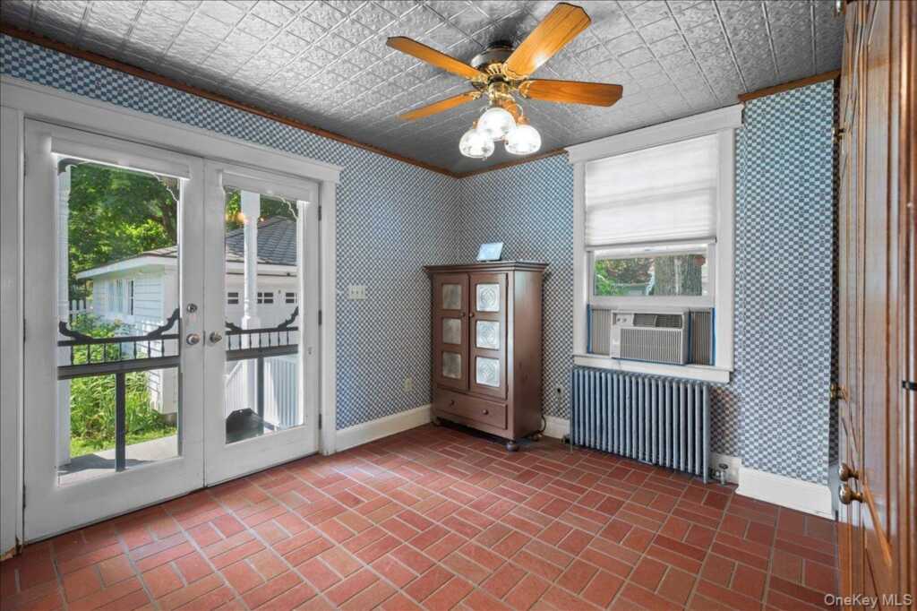 126 Greenridge Avenue, White Plains, NY 10605 - Photo 24 of 38