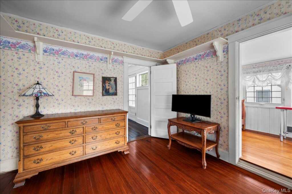 126 Greenridge Avenue, White Plains, NY 10605 - Photo 28 of 38