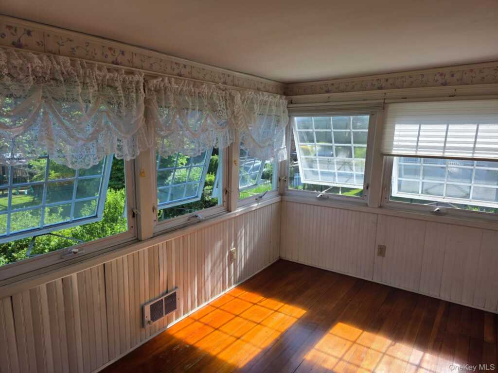 126 Greenridge Avenue, White Plains, NY 10605 - Photo 38 of 38