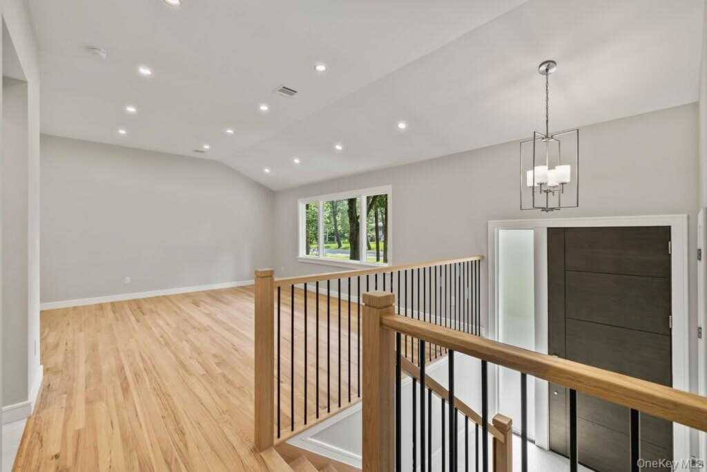 142 N Little Tor Road, New City, NY 10956 - Photo 10 of 42