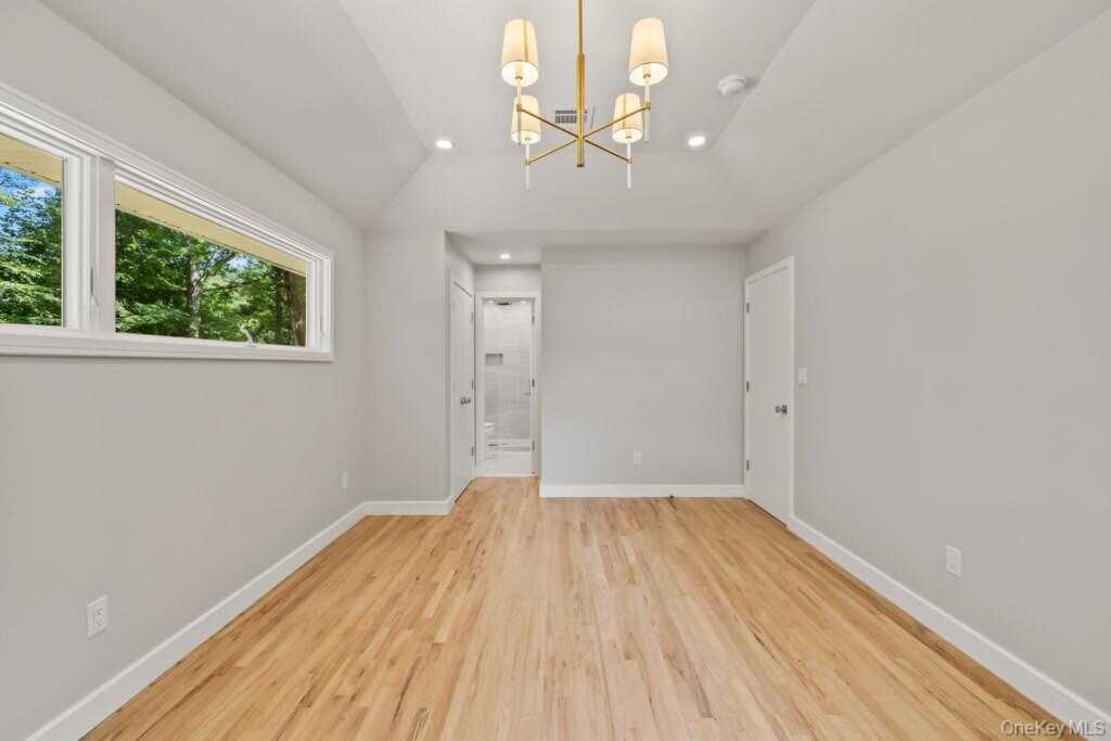 142 N Little Tor Road, New City, NY 10956 - Photo 23 of 42