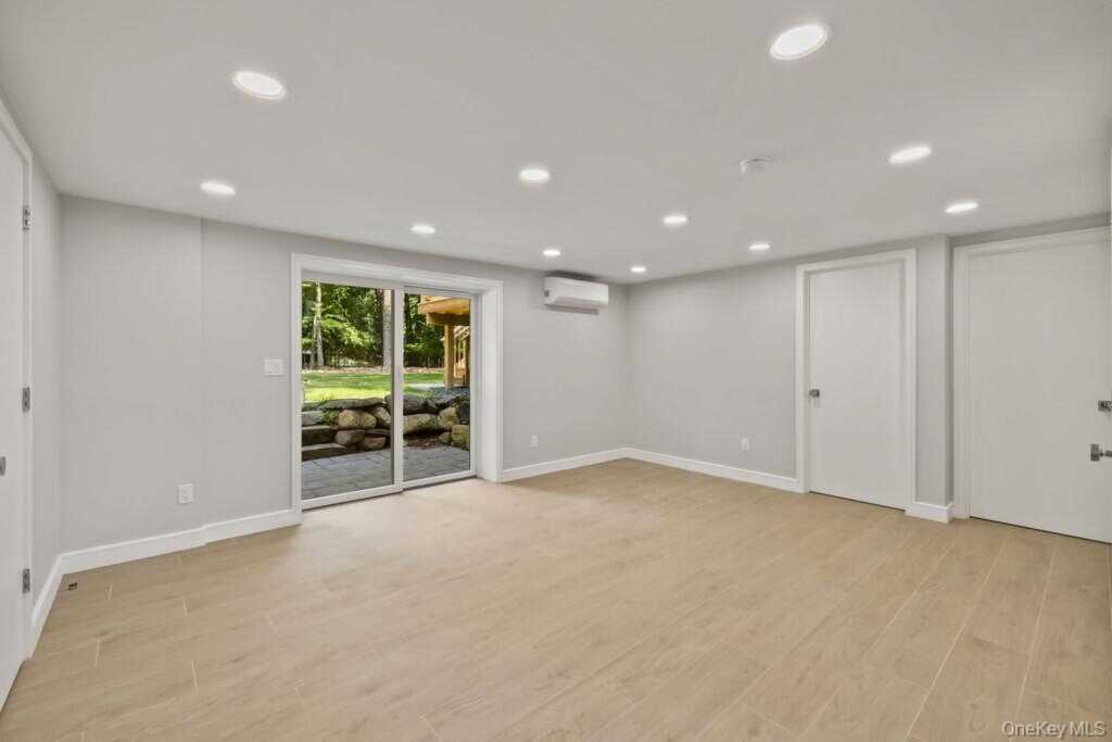 142 N Little Tor Road, New City, NY 10956 - Photo 25 of 42