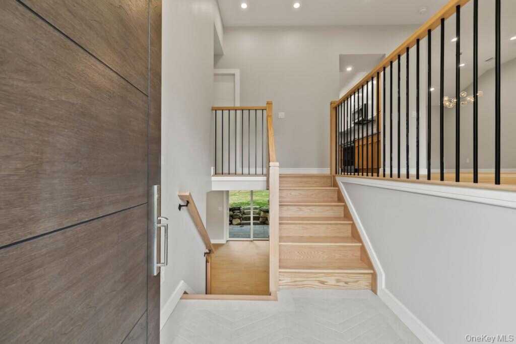 142 N Little Tor Road, New City, NY 10956 - Photo 4 of 42