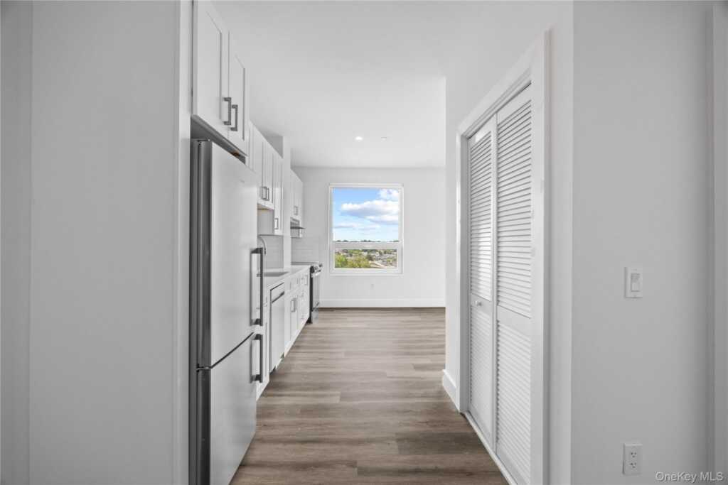 30 Broad Street, Unit #704, Rye, NY 10573 - Photo 4 of 19
