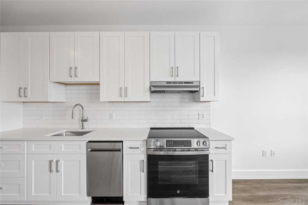 30 Broad Street, Unit #701, Rye, NY 10573 - Photo 3 of 14