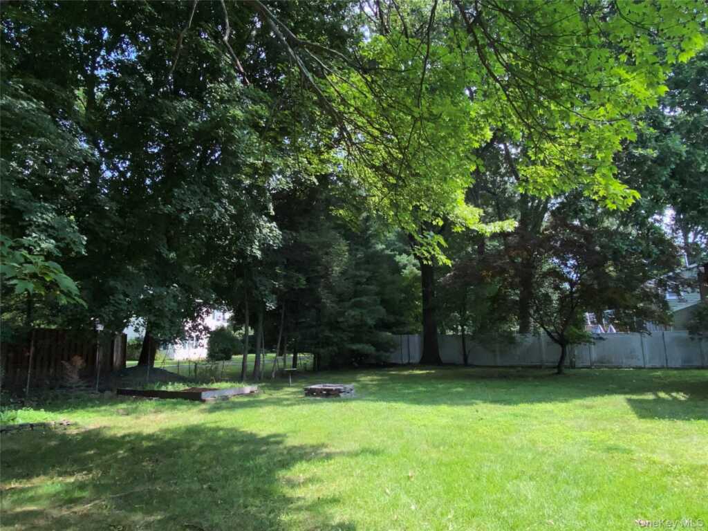 224 Center, Pearl River, NY 10965 - Photo 21 of 50