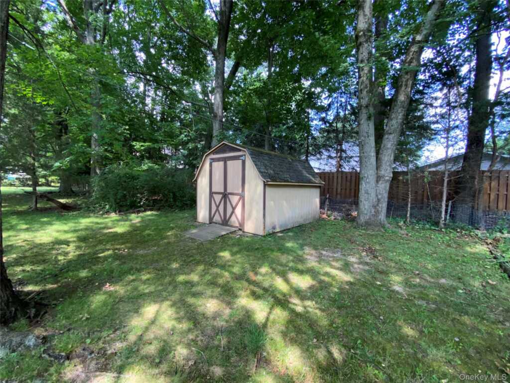 224 Center, Pearl River, NY 10965 - Photo 23 of 50