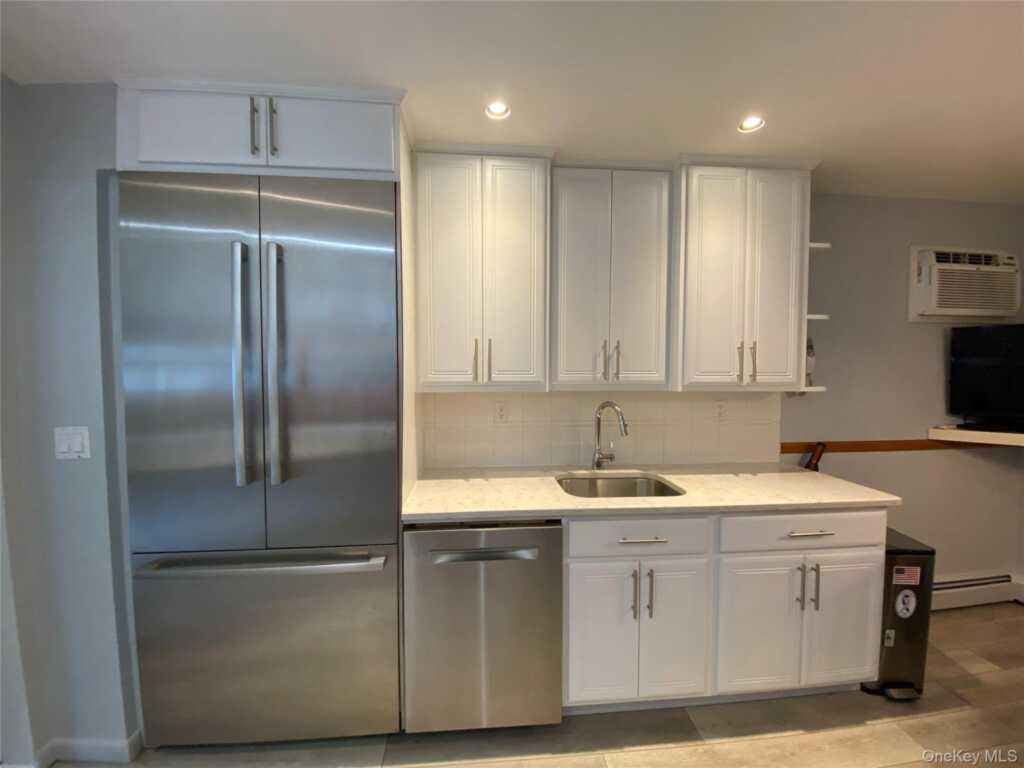 224 Center, Pearl River, NY 10965 - Photo 4 of 50