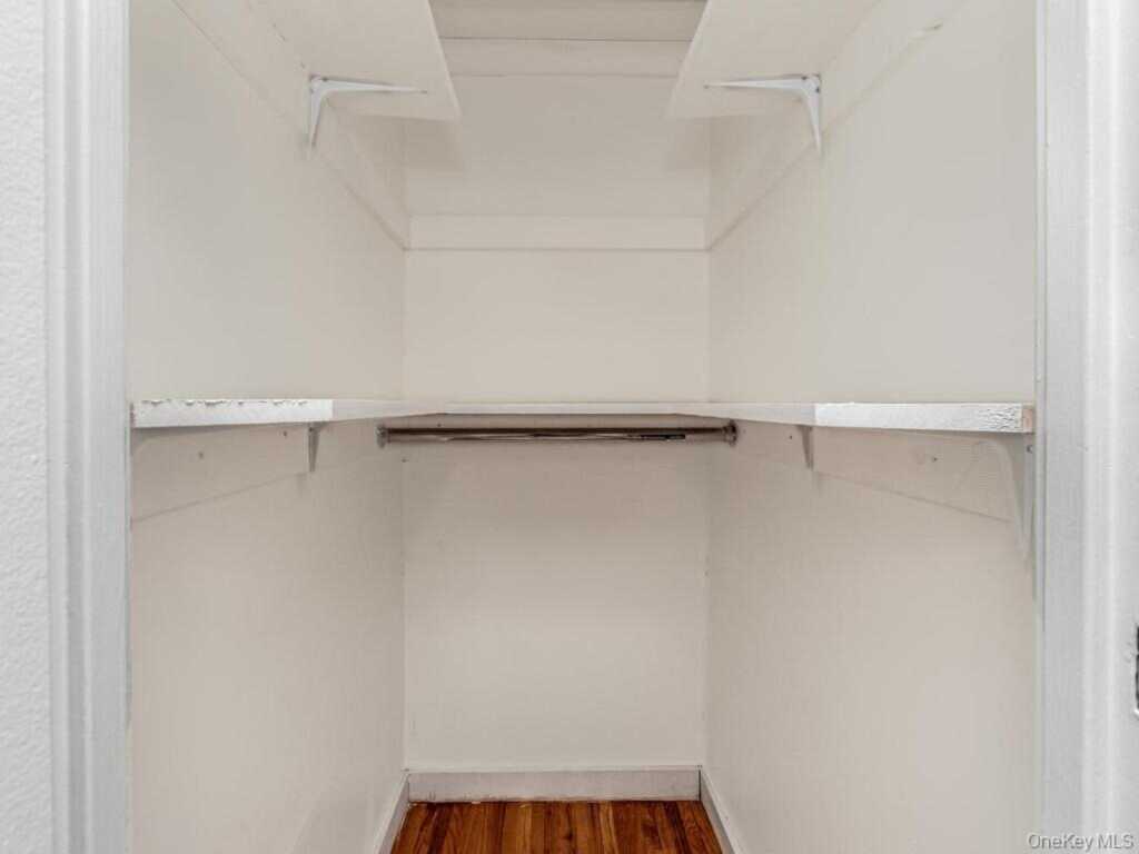 25 Trinity Place, Unit #3J, New Rochelle, NY 10805 - Photo 5 of 12