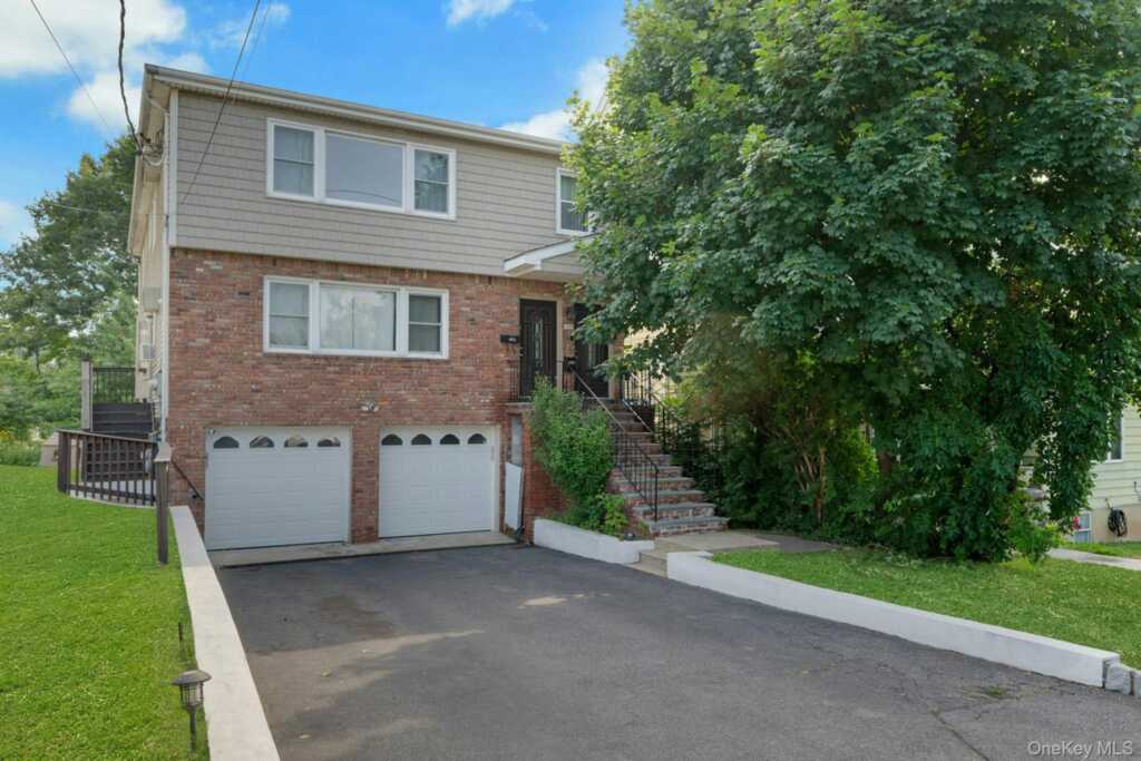 162 Woodland Avenue, New Rochelle, NY 10805 - Photo 2 of 32