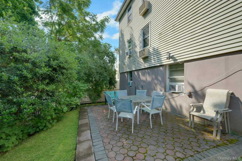 162 Woodland Avenue, New Rochelle, NY 10805 - Photo 27 of 32