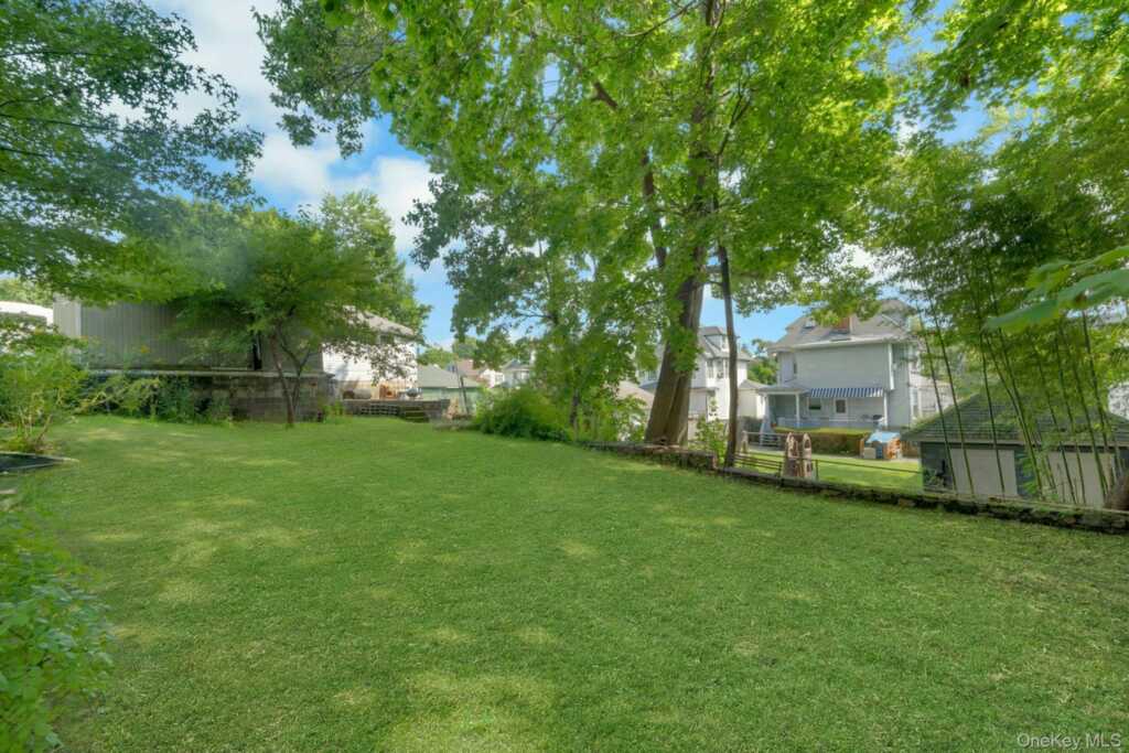 162 Woodland Avenue, New Rochelle, NY 10805 - Photo 30 of 32