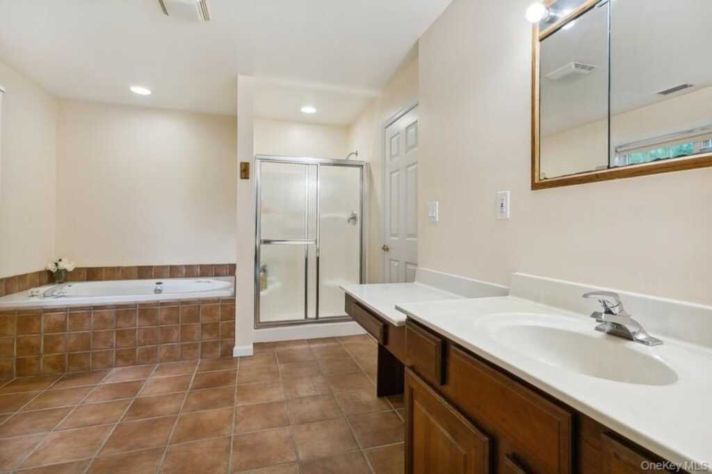 921 Shore Acres Drive, Rye, NY 10543 - Photo 16 of 30