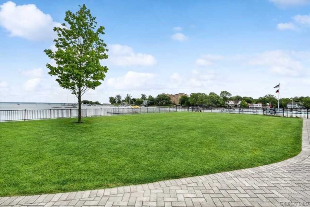 921 Shore Acres Drive, Rye, NY 10543 - Photo 29 of 30