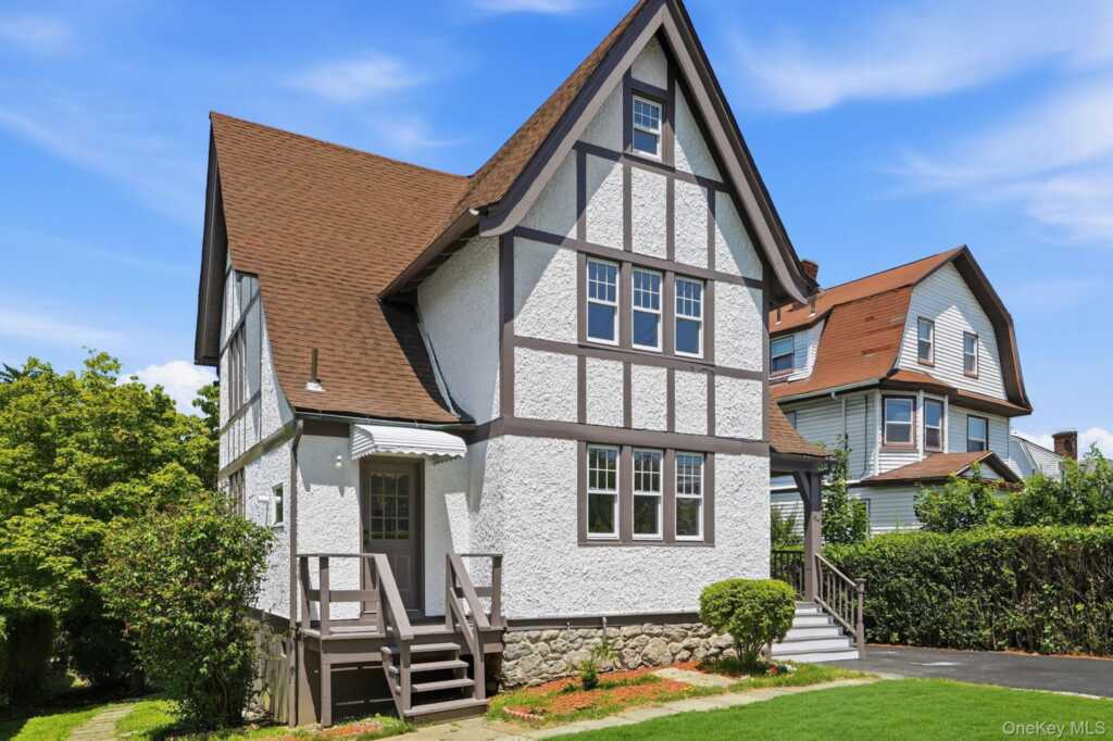 184 W Post Road, White Plains, NY 10606 - Photo 23 of 33
