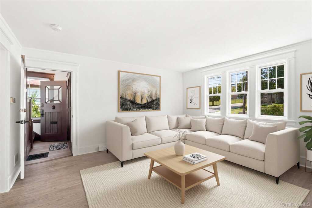 184 W Post Road, White Plains, NY 10606 - Photo 5 of 33