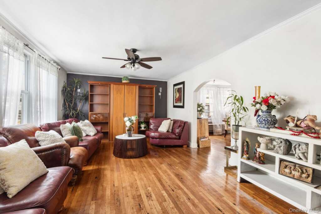 43 Davis Avenue, White Plains, NY 10605 - Photo 11 of 34