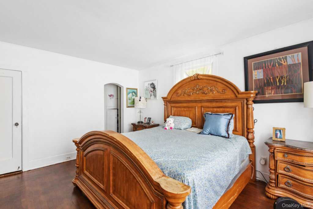 43 Davis Avenue, White Plains, NY 10605 - Photo 13 of 34