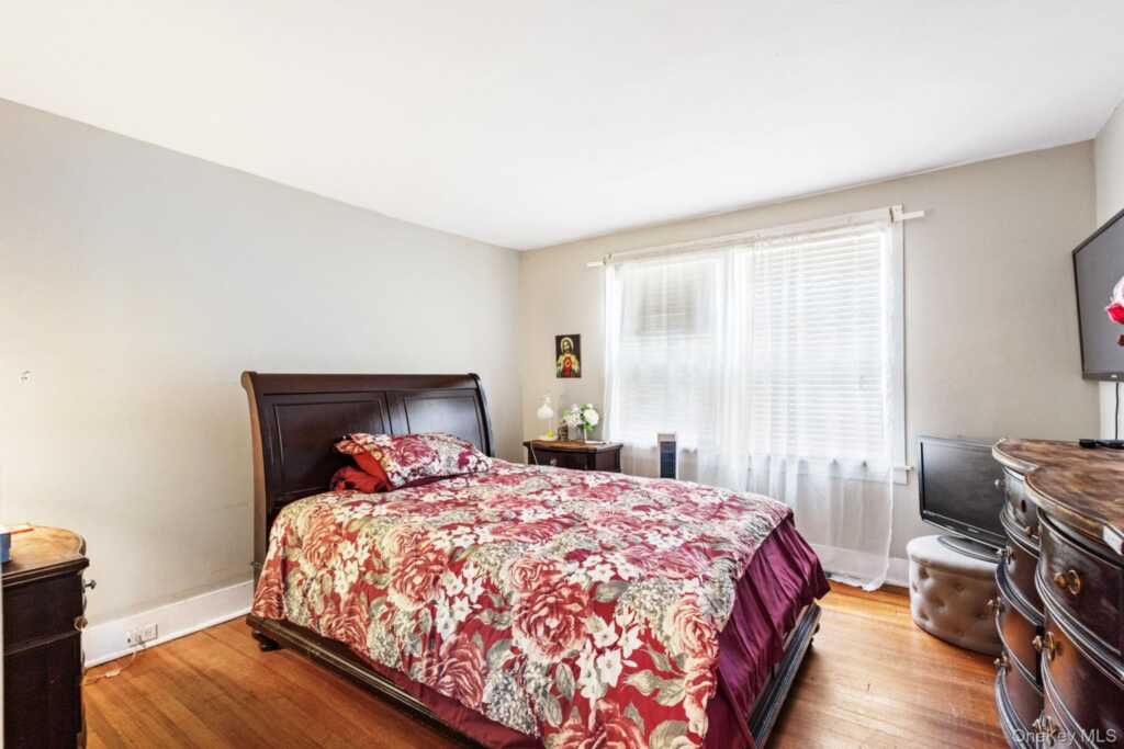 43 Davis Avenue, White Plains, NY 10605 - Photo 15 of 34