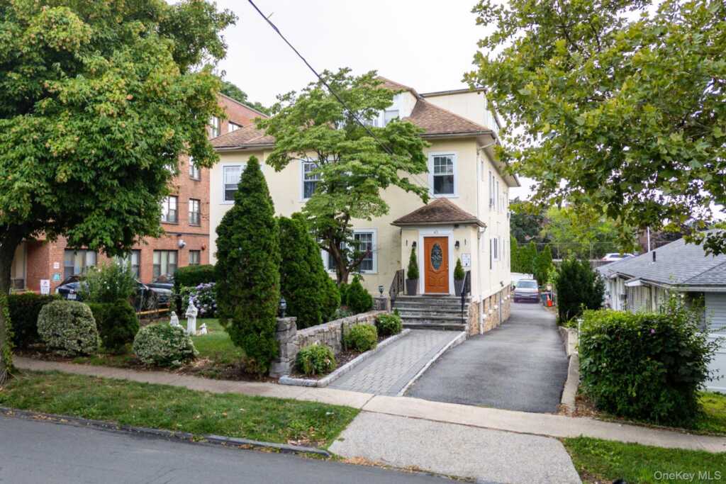 43 Davis Avenue, White Plains, NY 10605 - Photo 2 of 34