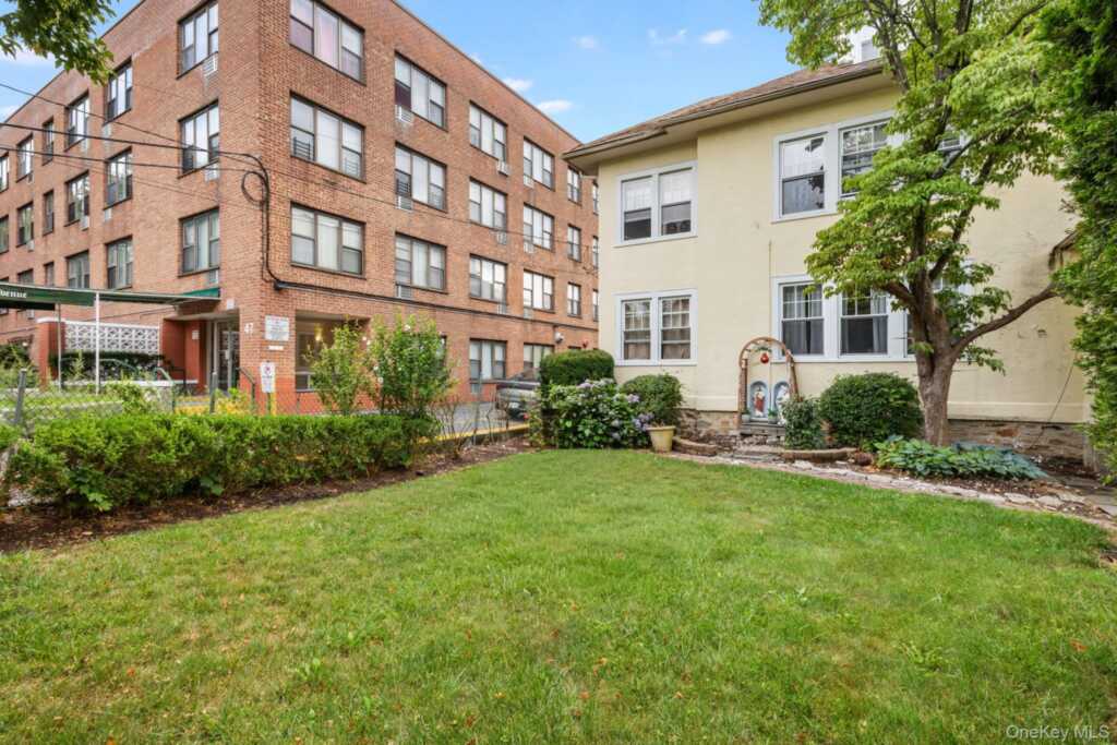 43 Davis Avenue, White Plains, NY 10605 - Photo 23 of 34