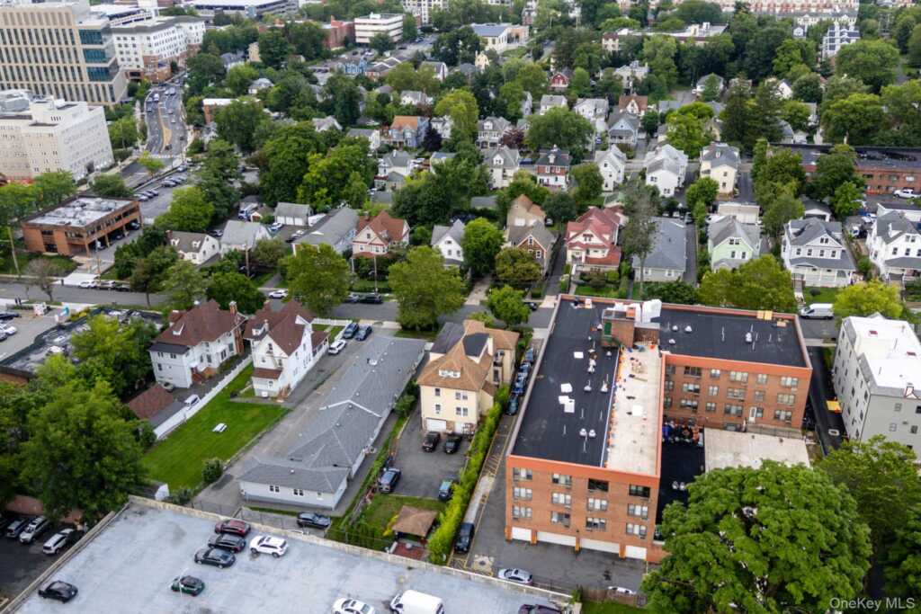 43 Davis Avenue, White Plains, NY 10605 - Photo 29 of 34