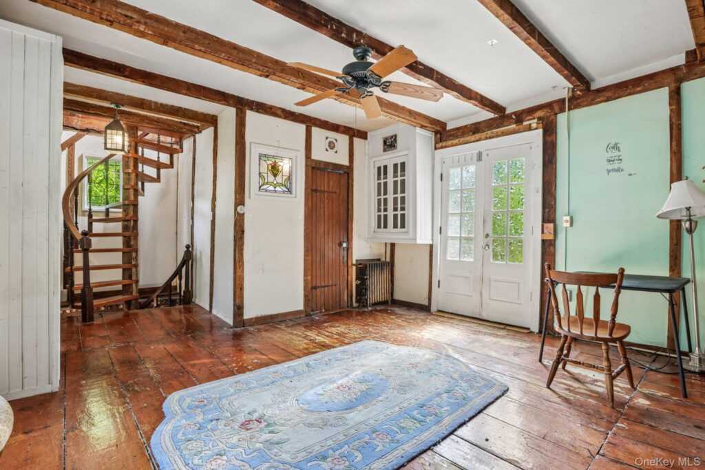 8 Reservoir Road, Stony Point, NY 10980 - Photo 5 of 24